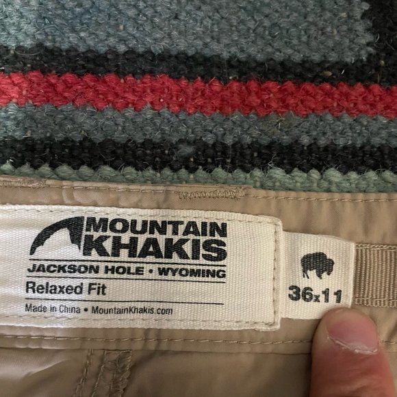 Mountain Khakis Mens Chino Shorts Size 36x11 Brown Relaxed Fit Mid Rise - Picture 3 of 4